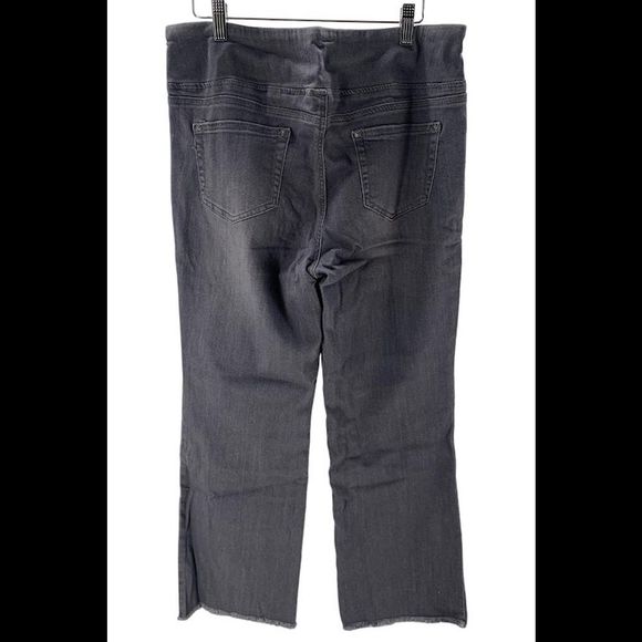 Belle by Kim Gravel Pet Primabelle Frayed Edge Boot Cut Jean Grey Wash - Petite - Picture 2 of 2
